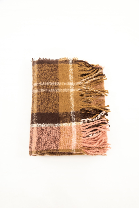 echarpe barbour tartan boucle scarf br91 chocolate tartan main product photo