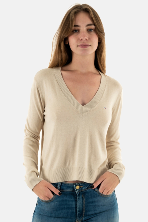 pull léger tommy jeans essential vneck acg newsprint main product photo