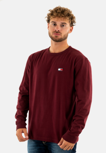 Tee shirt manches longues tommy jeans reg badge vlp deep rouge