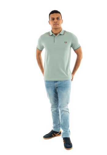 Polos fred perry mm3600 y26 slvrbl/tnsbl/cnm