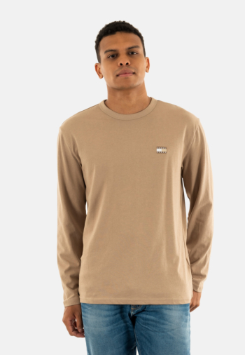 Tee shirt manches longues tommy jeans reg badge 0hd coastal taupe tonal